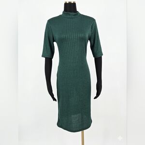 Elegant Green Ribbed Dress